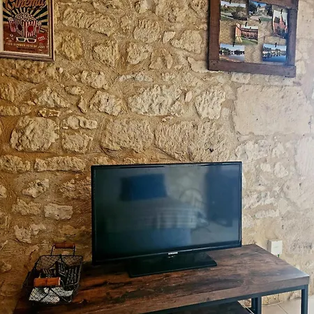 Maison En Pierre Chez Sorel Tatil Evi