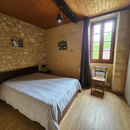 Maison En Pierre Chez Sorel Holiday home *