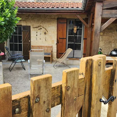 En Pierre En Dordogne Au Calme Dans Un Village Chez Sorel 度假居